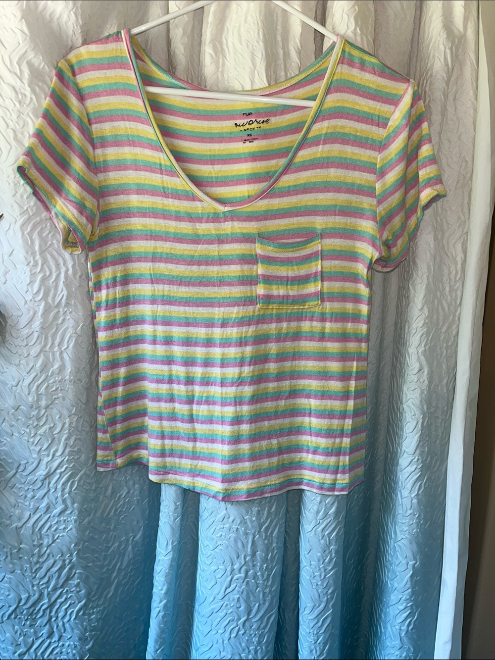 Rue21 Pastel Striped Short Sleeve V-Neck Tee